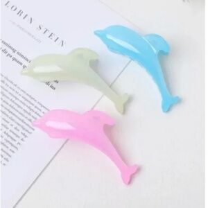 ❤️ FREE Dolphin Sea Animal Chic Glam Hipster Trendy Modern Hip Claw Clips Set